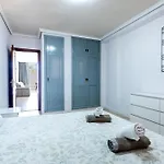 Paradise Court Apartment *